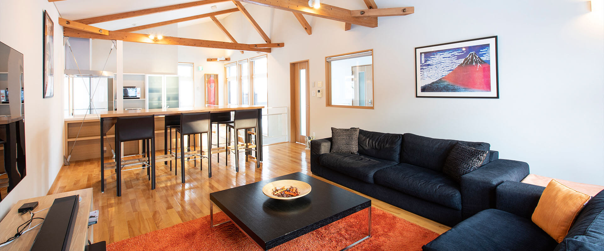 Casi 67 West - Lounge and dining area setting